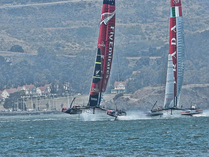 Americas Cup - Louis Vuitton Cup's First Actual "Race ...